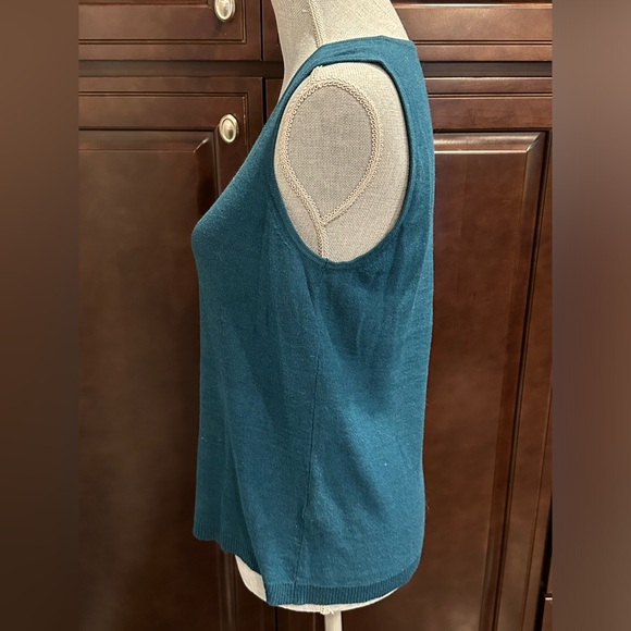 Cable & Guage two piece cardigan sweater set size medium - Picture 6 of 9